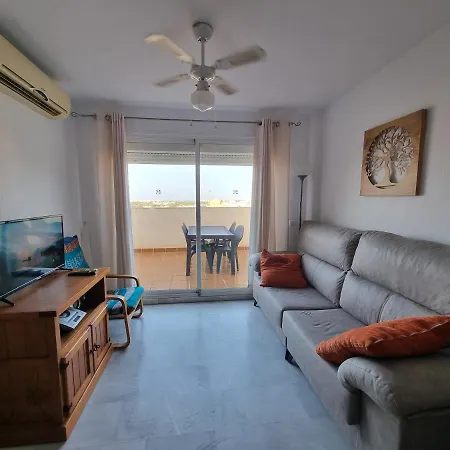 2 Bedroomed, Penthouse With Sea And Mountain Views Appartamento Roquetas de Mar